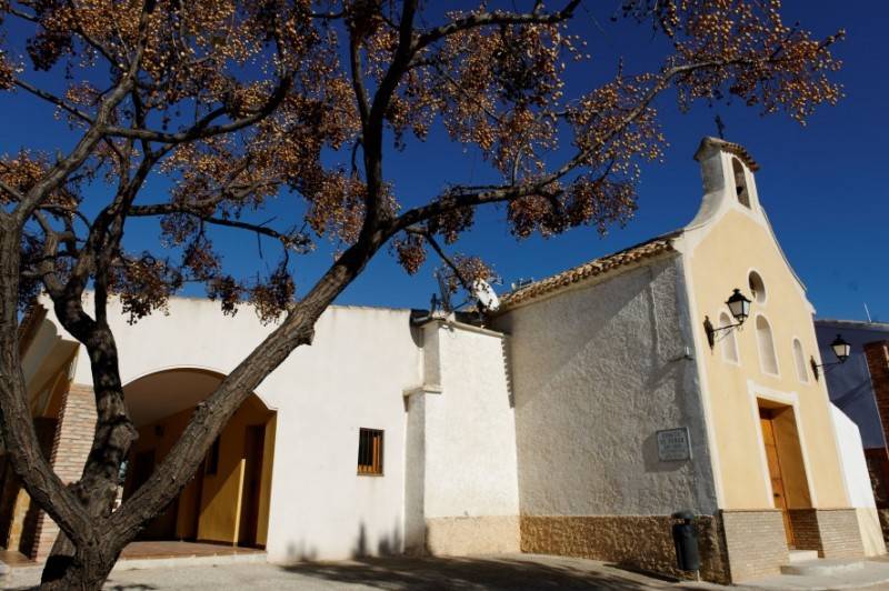 An 11-kilometre hiking route from Alhama to the mountain village of Gebas