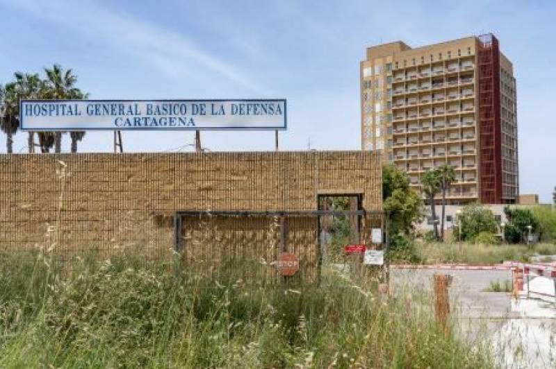 Anger as government officials refuse to talk to Cartagena migrants about living conditions