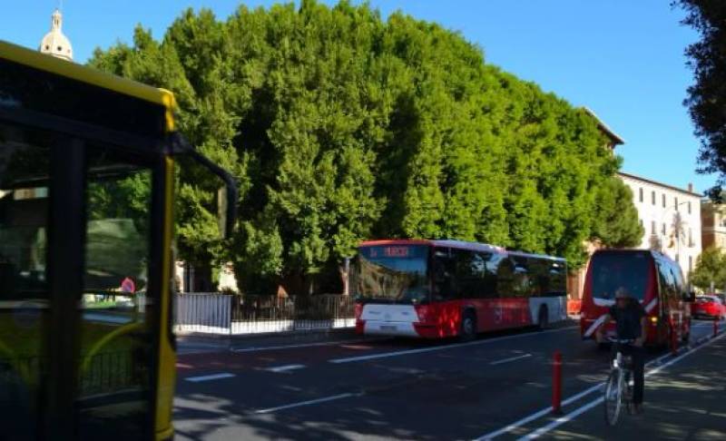 Major changes to bus lanes and traffic flow divide opinions in Murcia