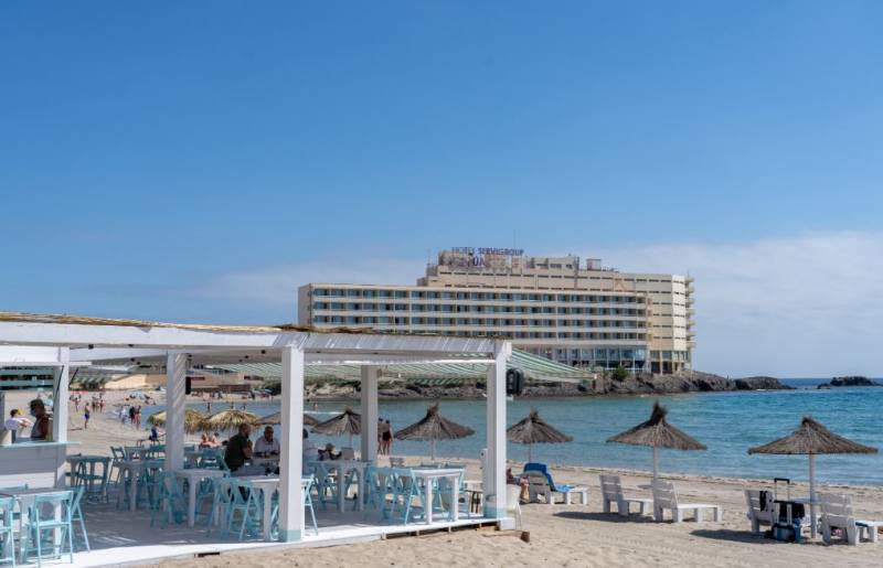 There will be fewer chiringuitos on Cartagena beaches this summer