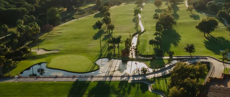 Irish golfers plunge buggy off 7-metre cliff in Costa del Sol