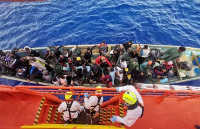 Spain to begin relocating migrant children from overcrowded centres