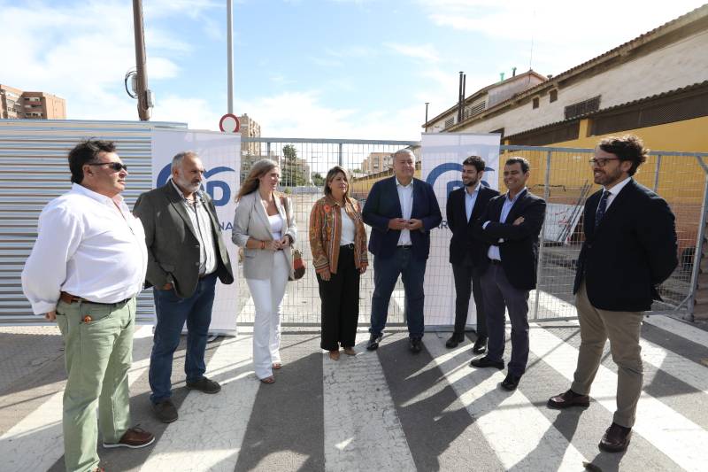 Mayor blames government for barracks block in Cartagena