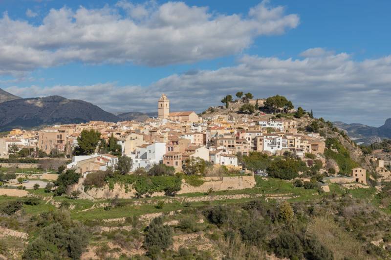 Tiny town near Benidorm clamps down on tourist lets in historic centre