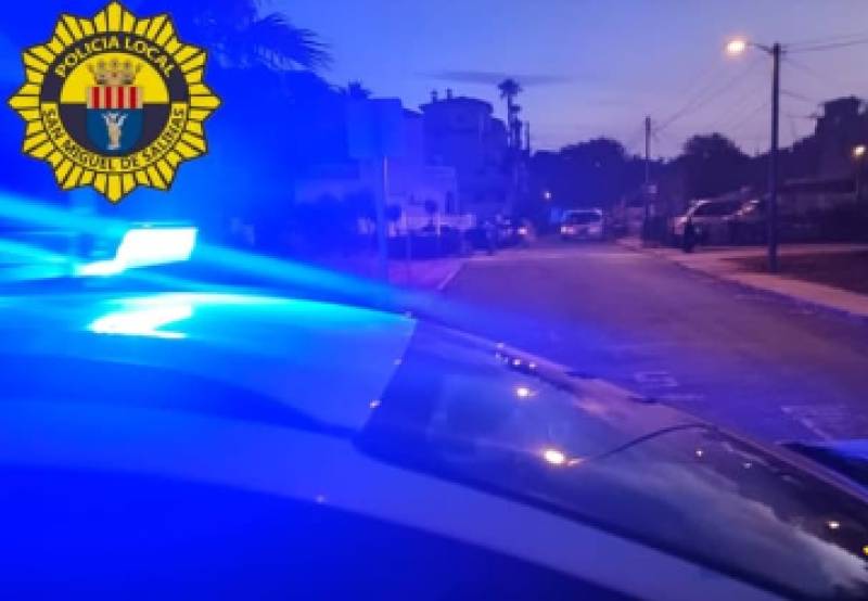 Lost in the rain: Policía Local reunite young girl with autism with her family after finding her alone in Alicante